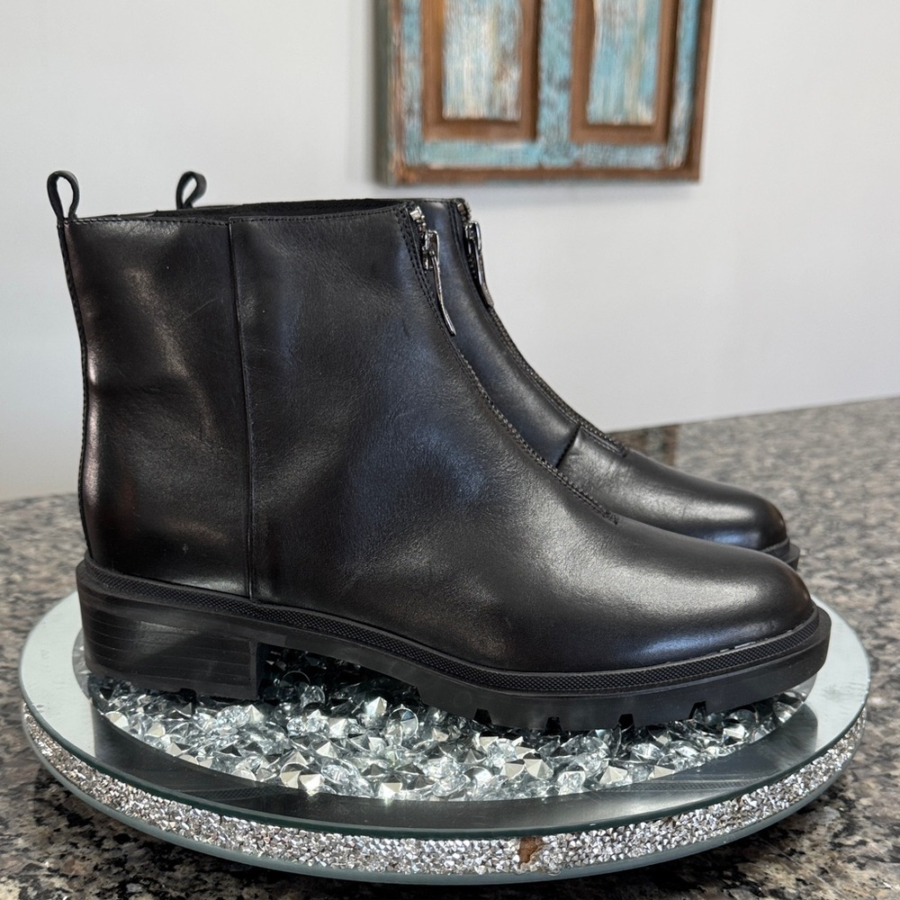 Easy Spirit Black leather Ankle Booties NEW 9